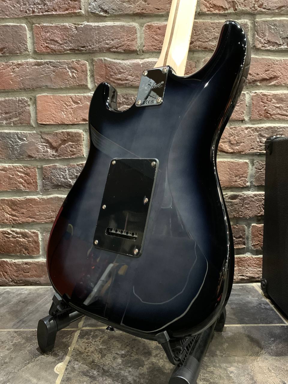Электрогитара Fender Affinity HSS+ Комбик 40 вт Mic input (полный комплект) - изображение 4