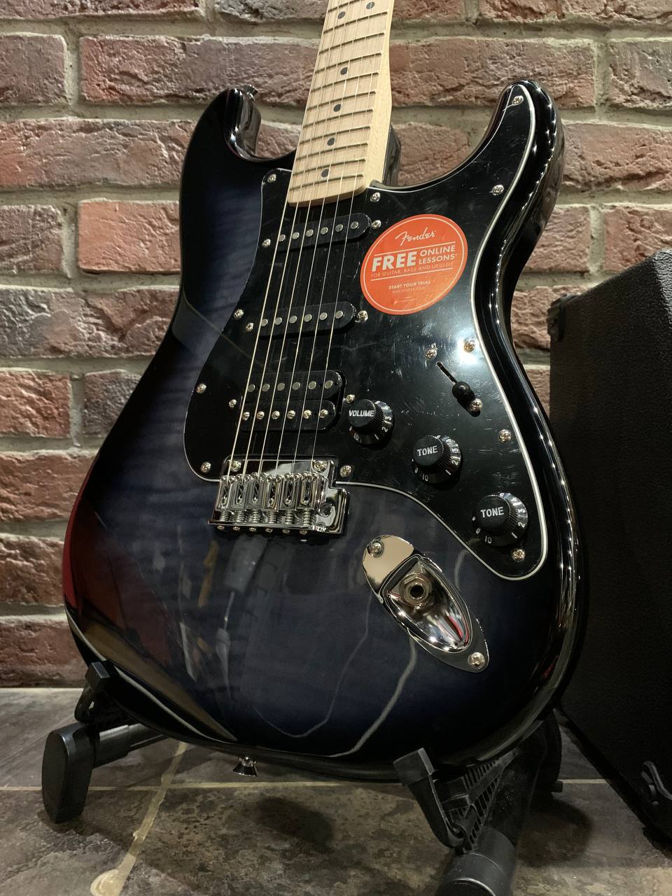 Электрогитара Fender Affinity HSS+ Комбик 40 вт Mic input (полный комплект) - изображение 7