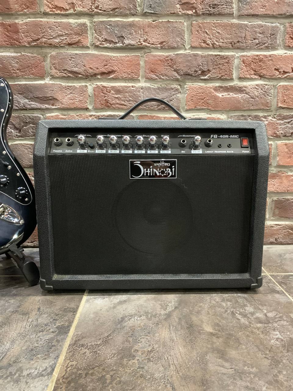 Электрогитара Fender Affinity HSS+ Комбик 40 вт Mic input (полный комплект) - изображение 10