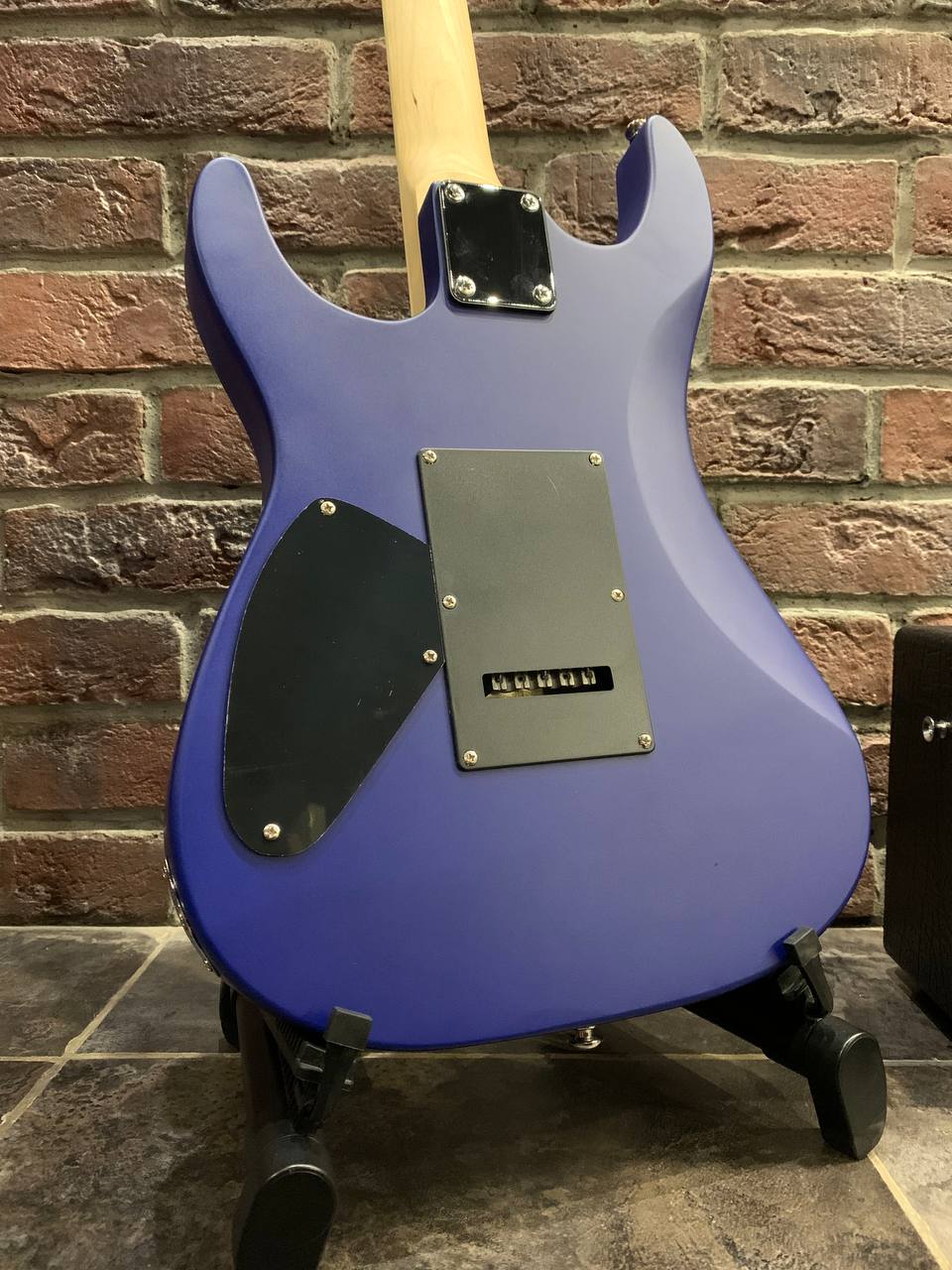 Электрогитара Fabio HSH Floyd Rose + Комбик  с Эффектами и Драм Машиной NUX-MK2 - изображение 4