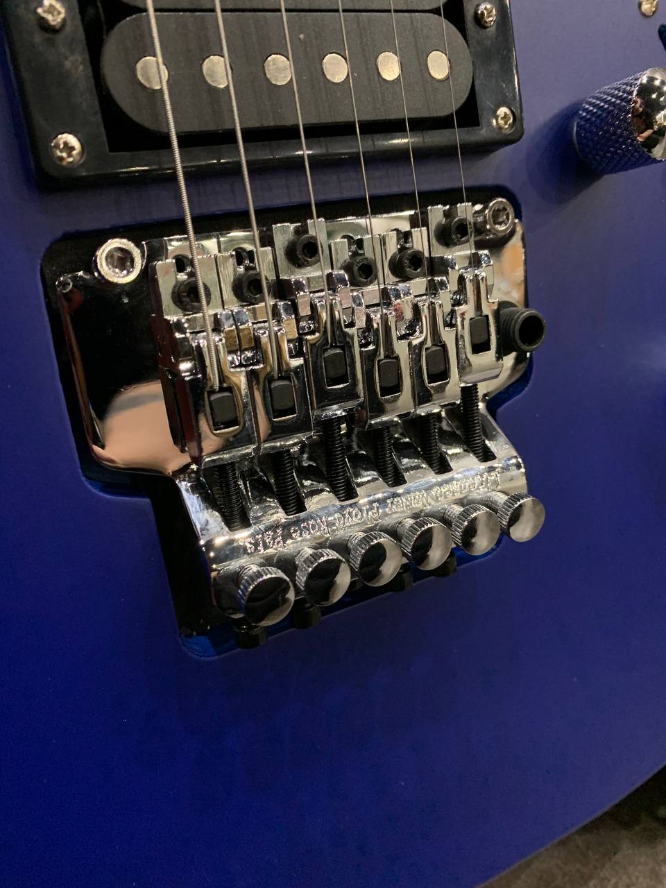 Электрогитара Fabio HSH Floyd Rose + Комбик  с Эффектами и Драм Машиной NUX-MK2 - изображение 5