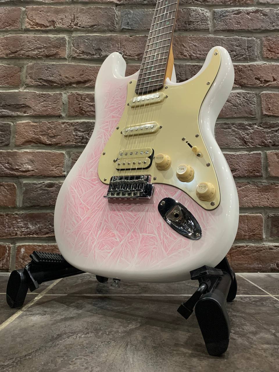 Электрогитара Stratocaster HSS + Цифровой Комбик 30 ват с Эффектами и Драм Машиной - изображение 3
