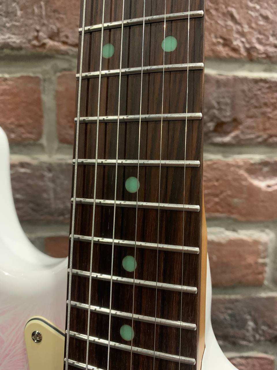 Электрогитара Stratocaster HSS + Цифровой Комбик 30 ват с Эффектами и Драм Машиной - изображение 7