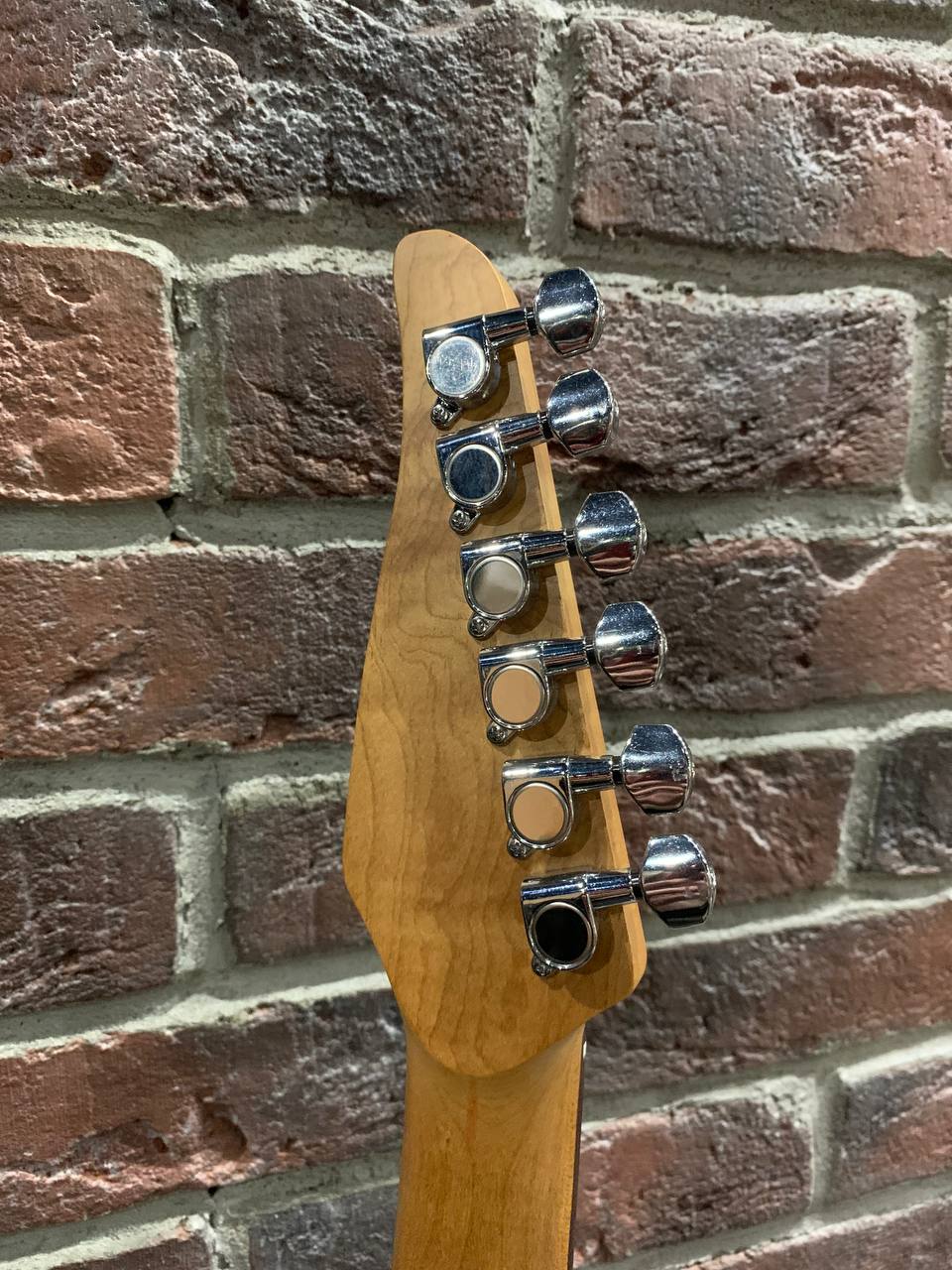 Эксклюзивная Электрогитара Stratocaster HSS + Цифровой Комбик 30 ват с Эффектами - изображение 9