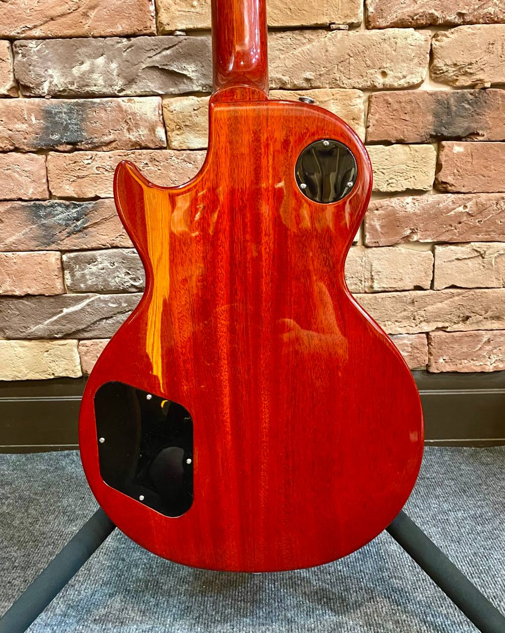 Электрогитара Gibson Les Paul Standard '60s Iced Tea USA - изображение 2