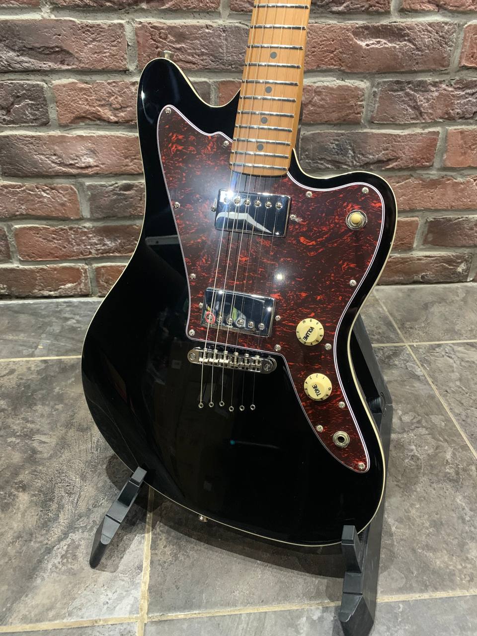 Электрогитара Jet Jaguar JJ-350 BK - изображение 2