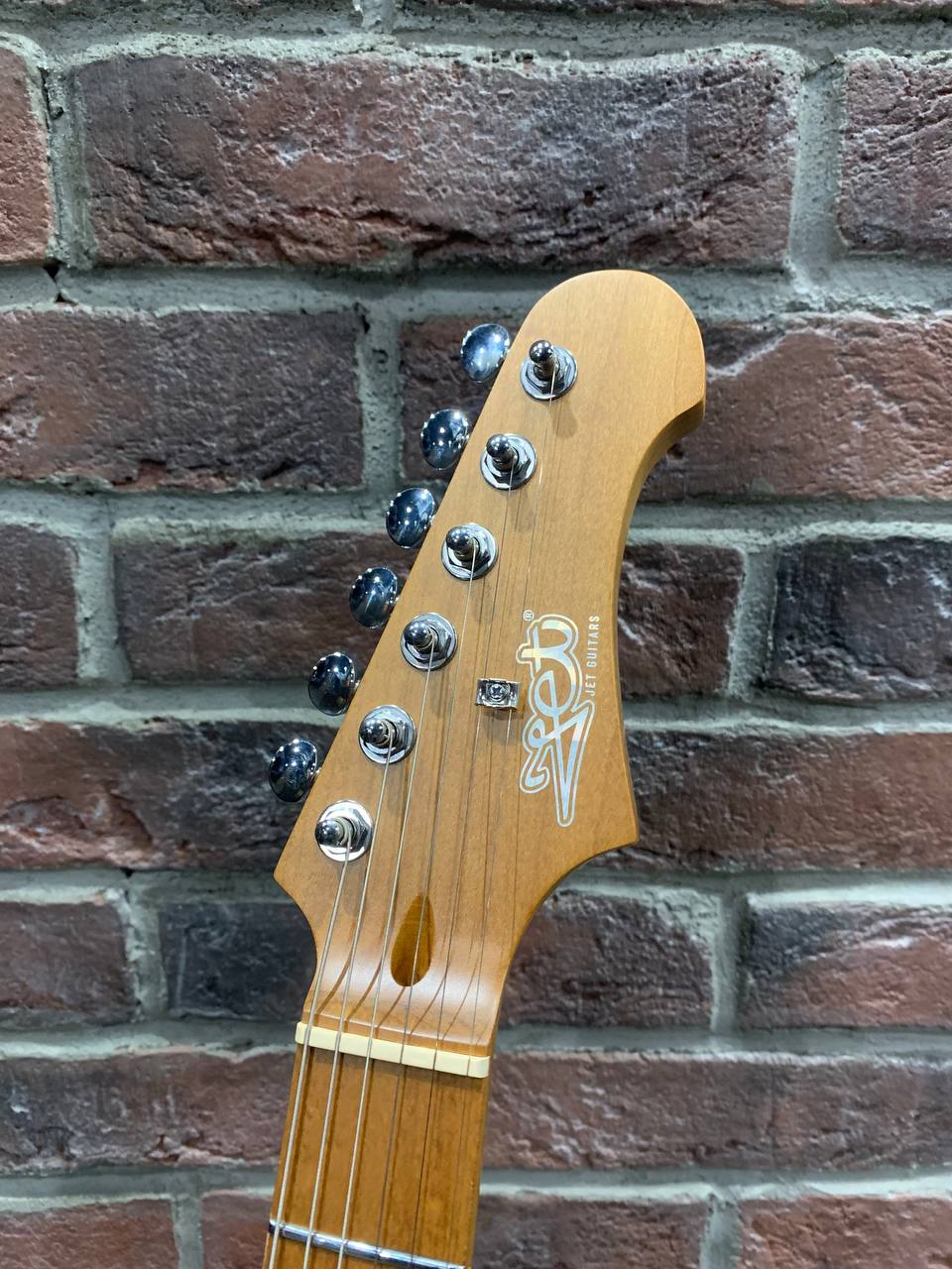 Электрогитара Jet Jaguar JJ-350 BK - изображение 8