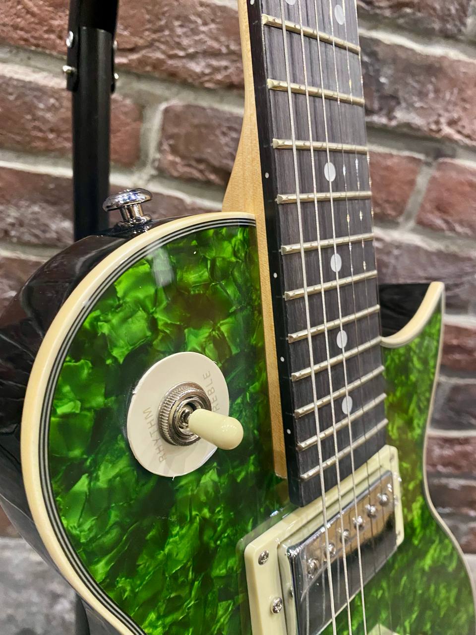 Электрогитара Les Paul Vintage Green - изображение 4