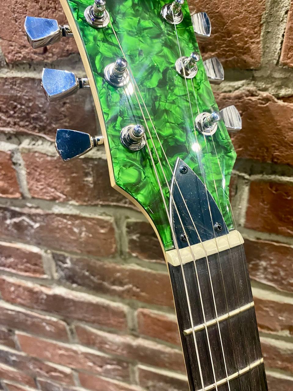 Электрогитара Les Paul Vintage Green - изображение 8