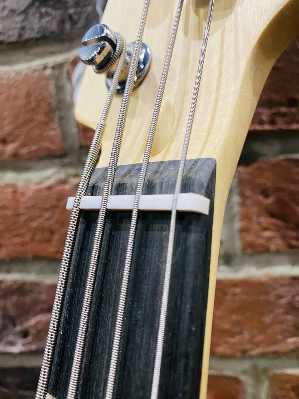 Бас Гитара Jazz Bass для Начинающих  - изображение 8