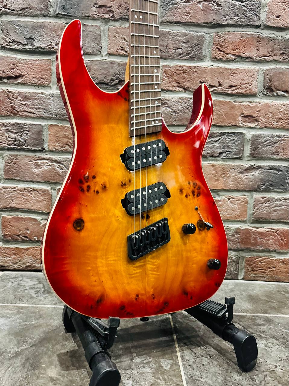 Электрогитара Real Rock MS-6 + Комбик с Эффектами NUX 60 ват - изображение 7