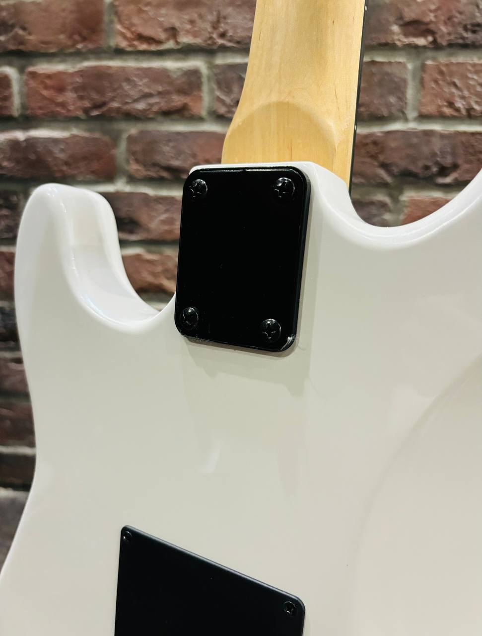 Электрогитара под Fender HSS Black Series - изображение 7