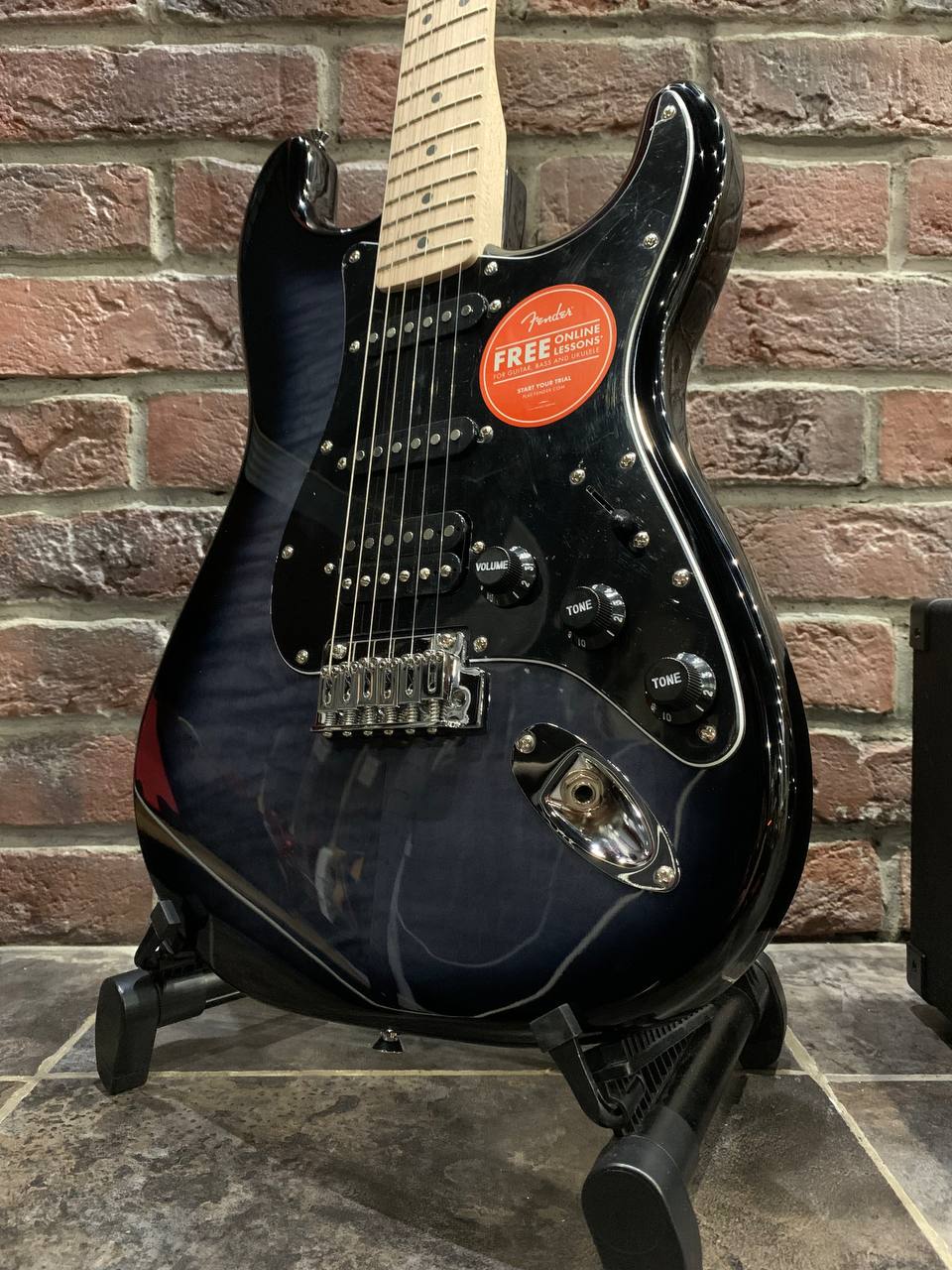 Электрогитара Fender Stratocaster Affinity + Комбик с Эффектами и Драм Машиной - изображение 7