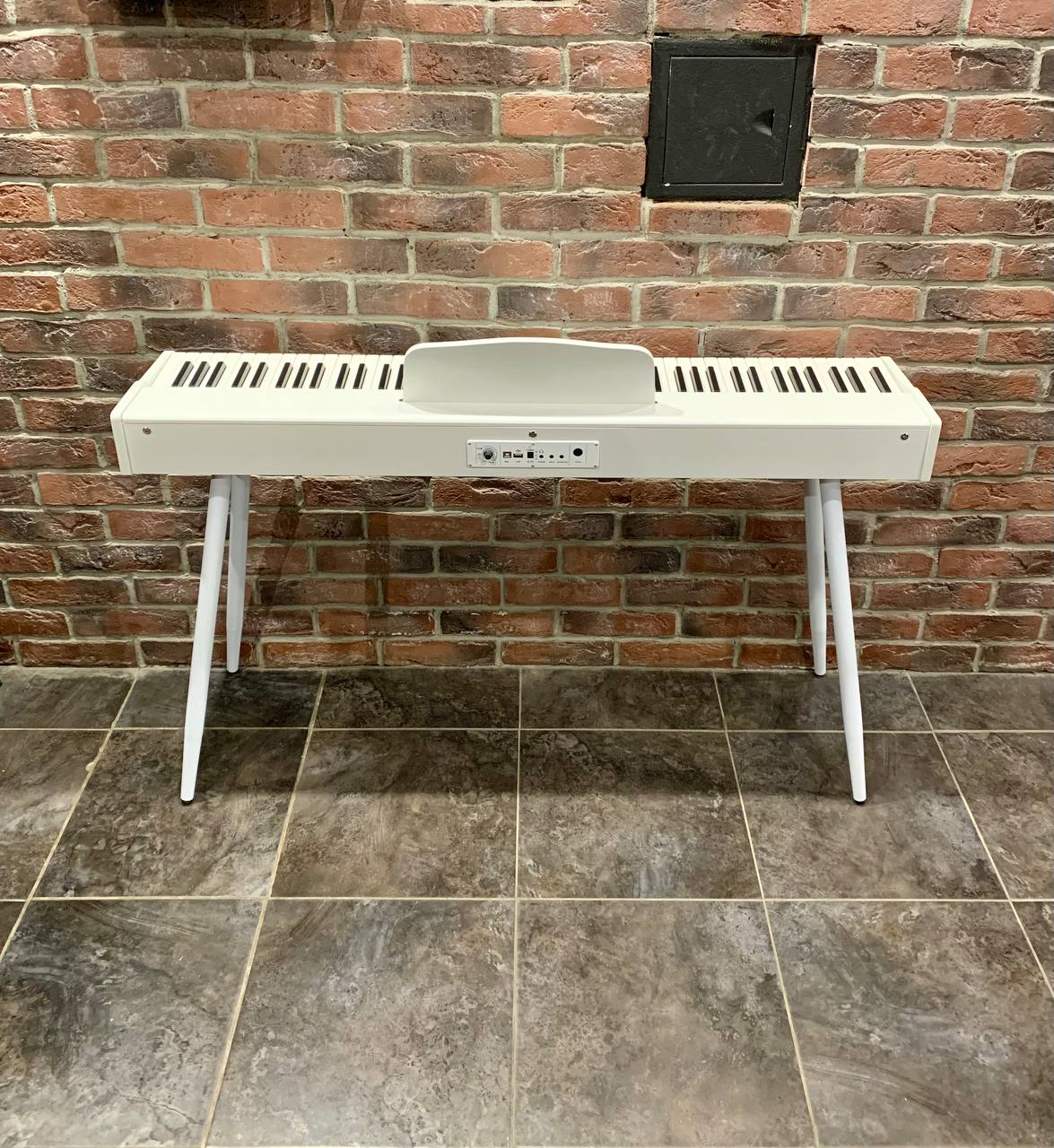 Цифровое Пианино для Музыкальной Школы Emily D-47 WH - изображение 2