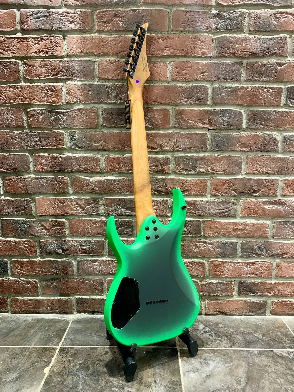 Электрогитара Sqoe Neon Green HH (7 струн) - изображение 10