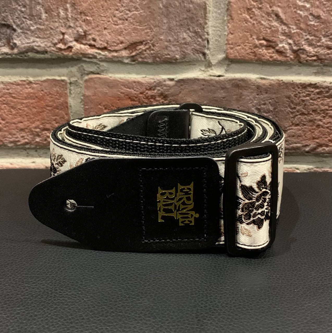 Гитарный Ремень Ernie Ball White Rose (USA)