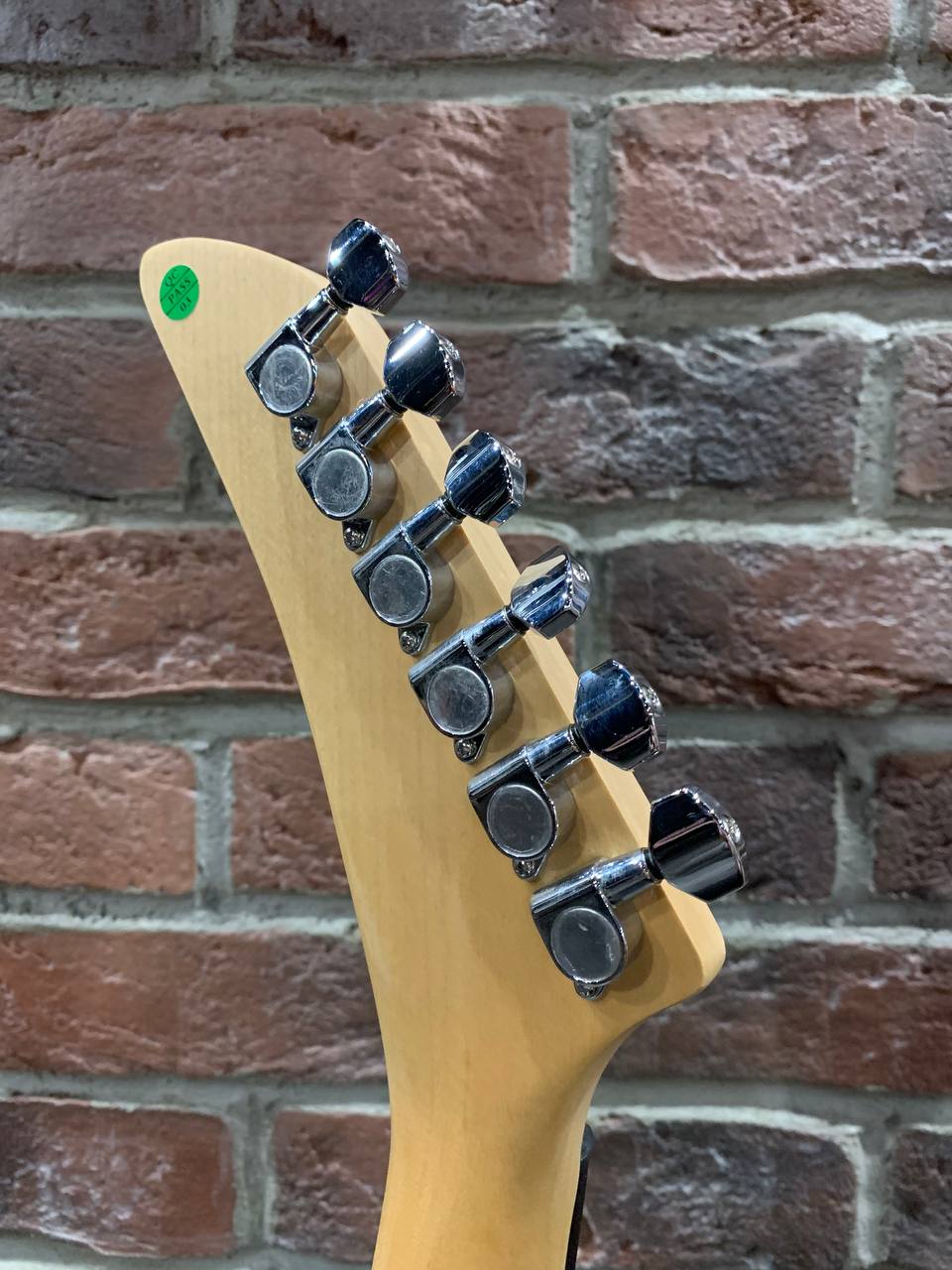 Электрогитара Caraya Черная Стрела HH - изображение 6