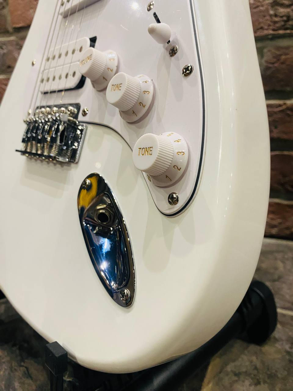 Электрогитара White Stratocaster для Начинающих - изображение 4
