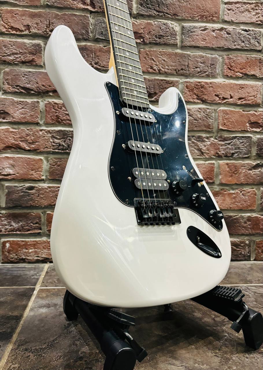Электрогитара Stratocaster HSS Black Series + Портативный Комбик - изображение 3