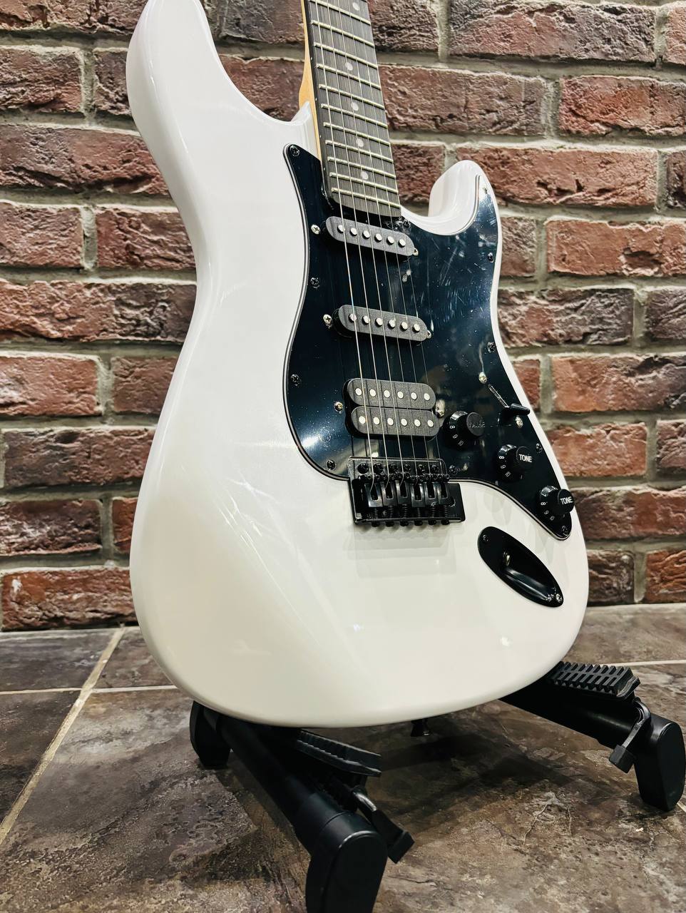 Электрогитара под Fender для Начинающих c Комбоусилителем (комплект) - изображение 3