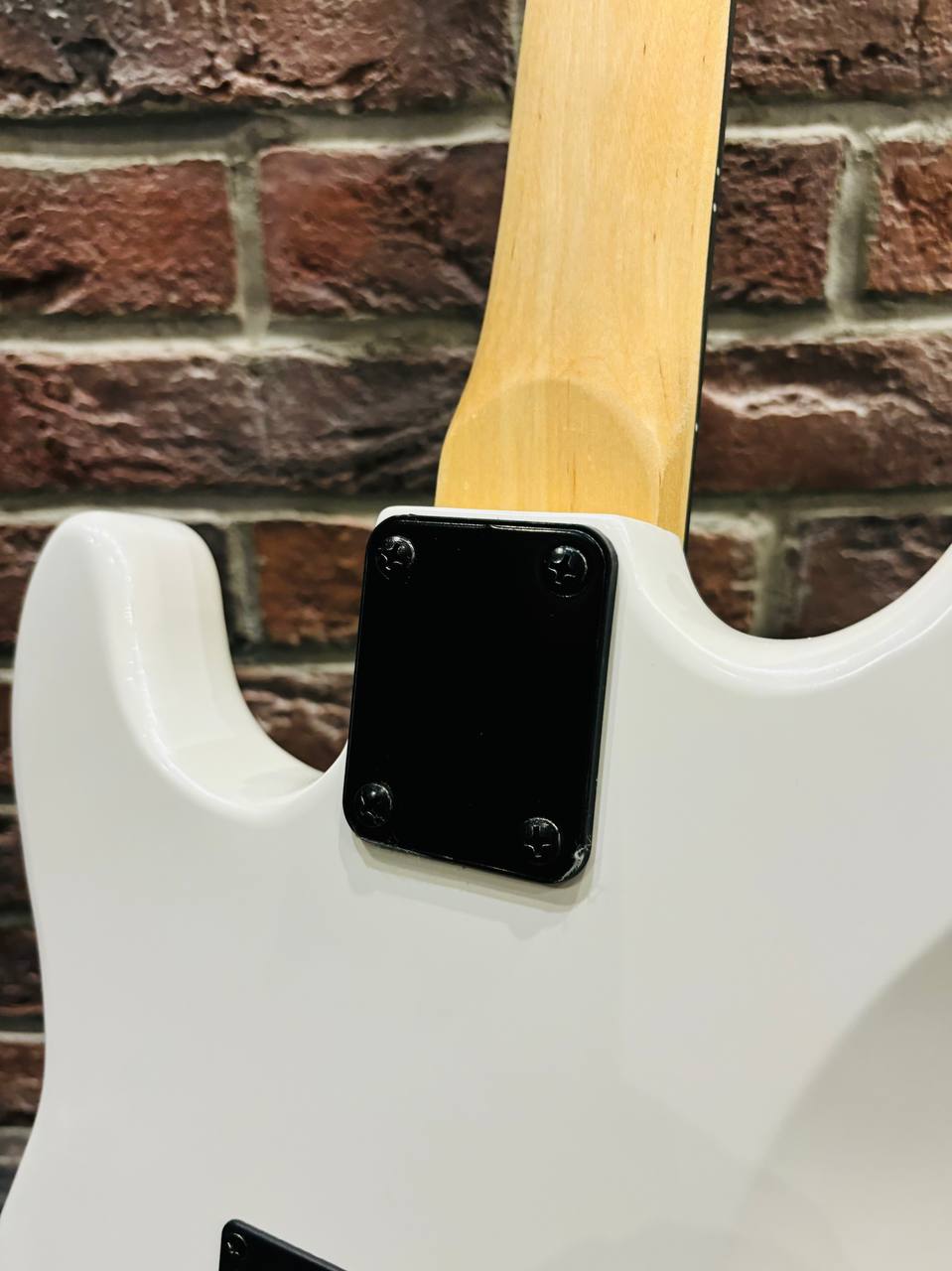 Электрогитара под Fender для Начинающих c Комбоусилителем (комплект) - изображение 8