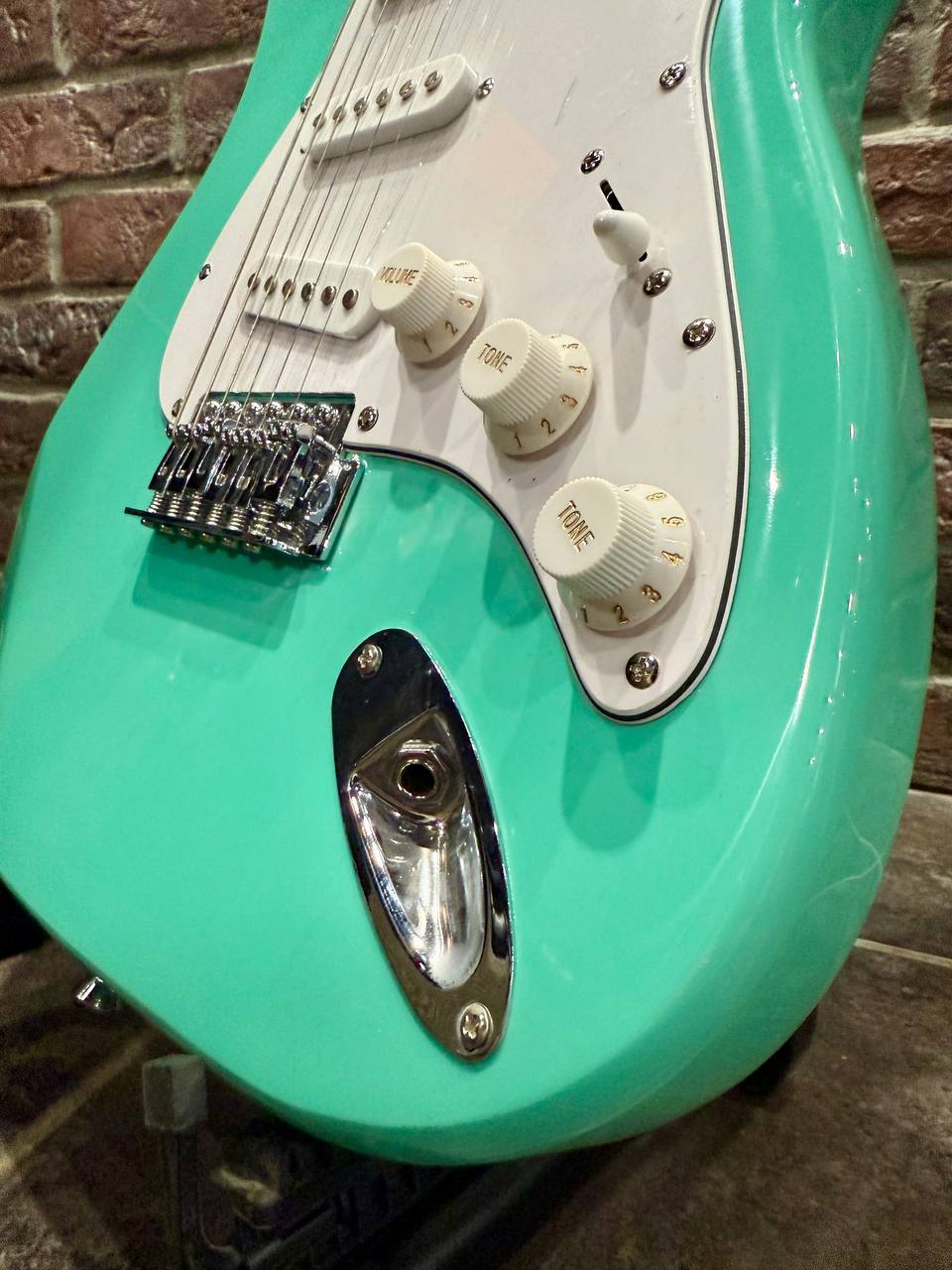 Электрогитара Stratocaster SSS для Начинающих - изображение 3