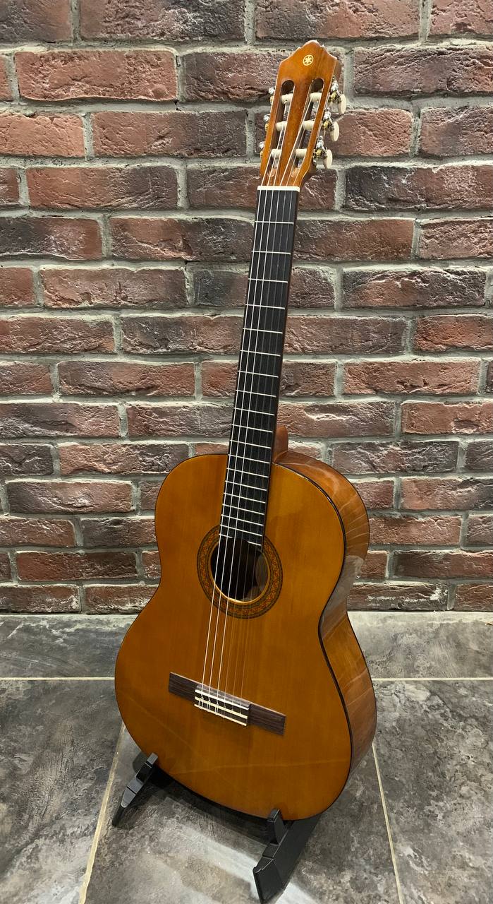 Классическая Гитара Yamaha C40-L 4/4 (Индонезия) - изображение 10