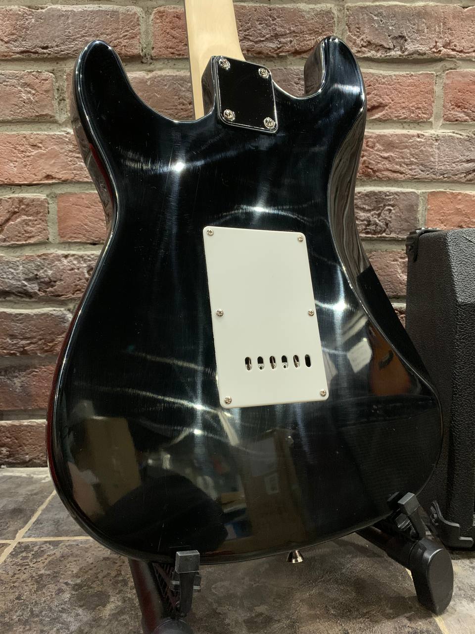 Электрогитара Stratocaster SSS + Мощный Комбик (комплект) - изображение 4