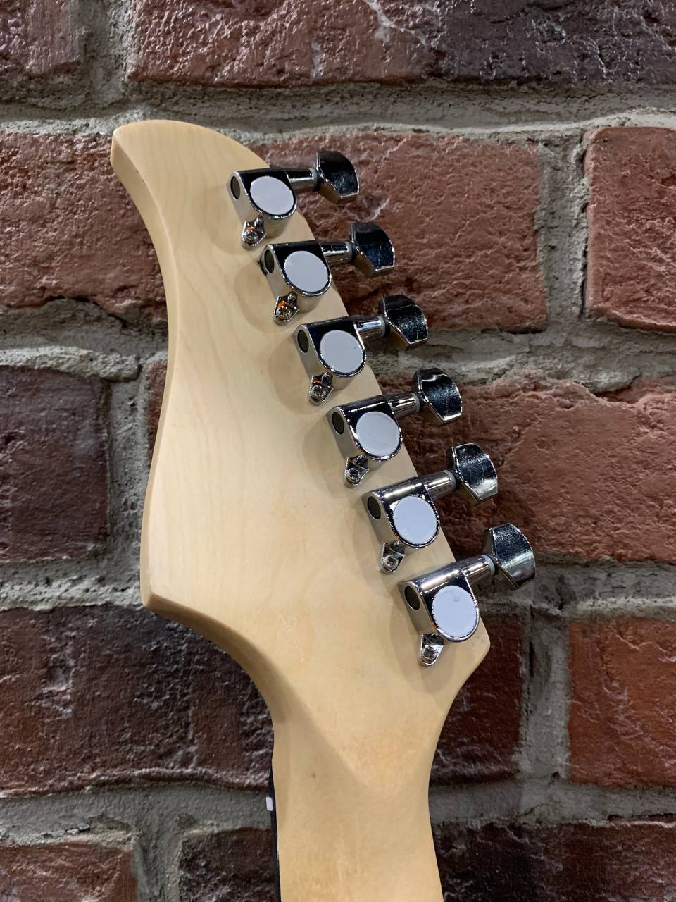 Электрогитара Stratocaster SSS + Мощный Комбик (комплект) - изображение 9