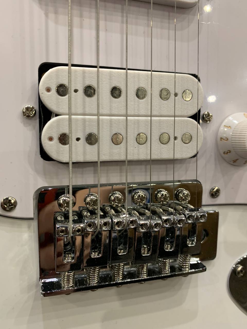 Электрогитара Stratocaster HSS + Комбик (полный комплект) - изображение 6