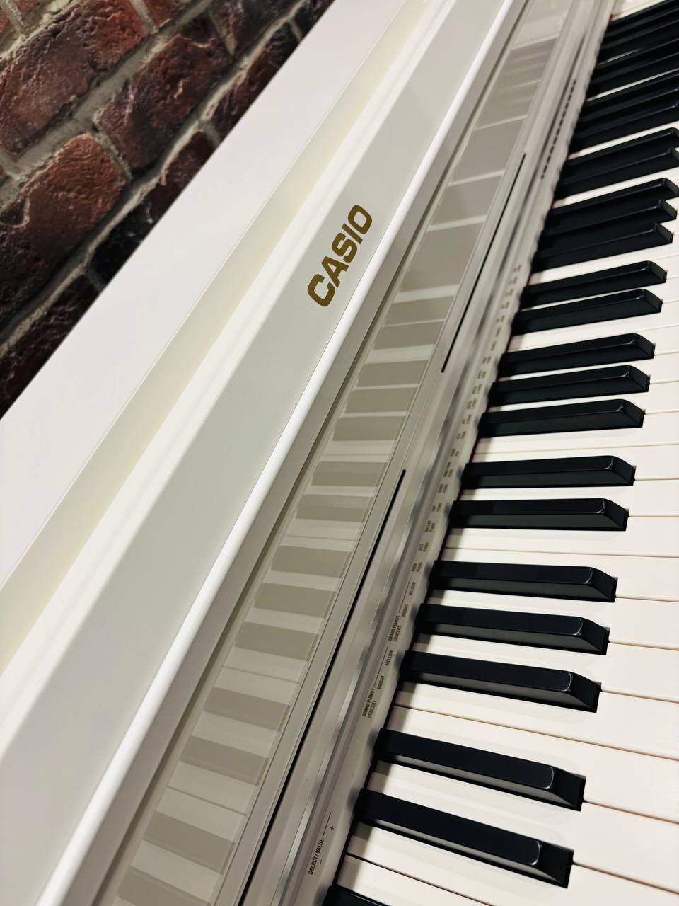 Цифровое Корпусное Пианино Casio Celviano AP-550 WH - изображение 3