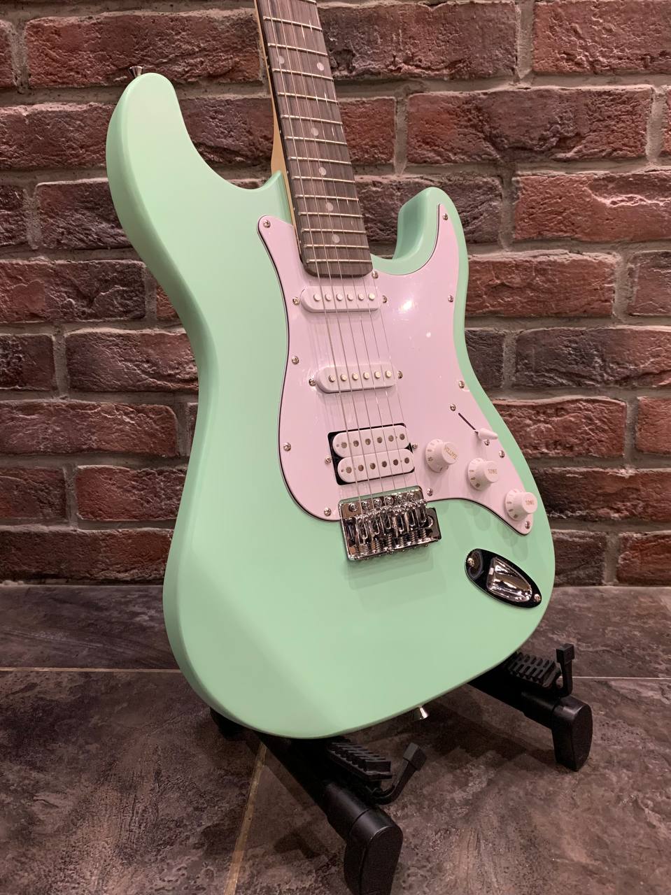 Электрогитара Stratocaster HSS Mintol + Портативный Комбик (комплект) - изображение 3