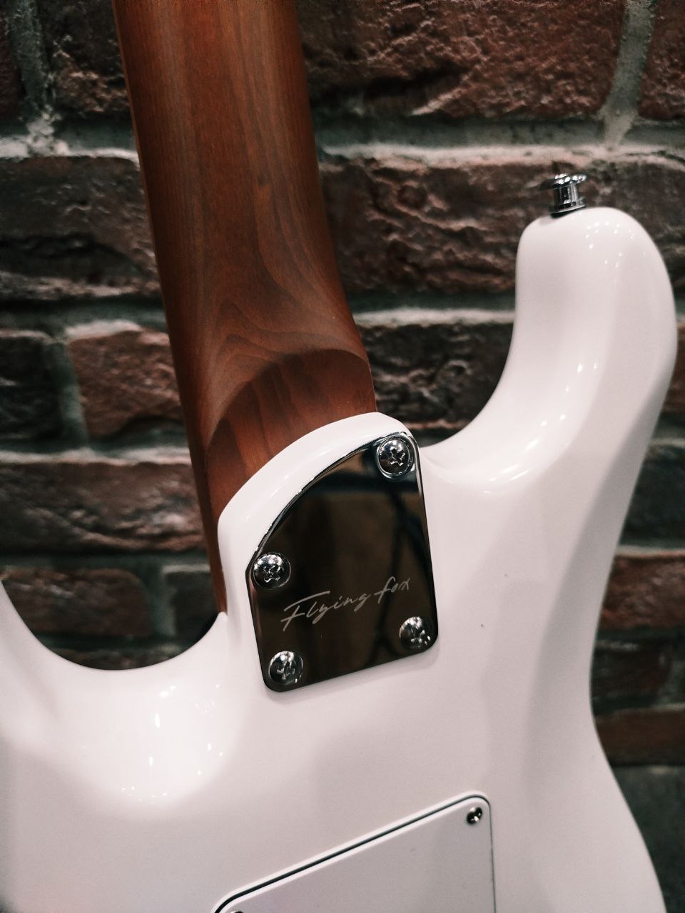Детская Электрогитара Flying Fox 3/4 WH - изображение 5