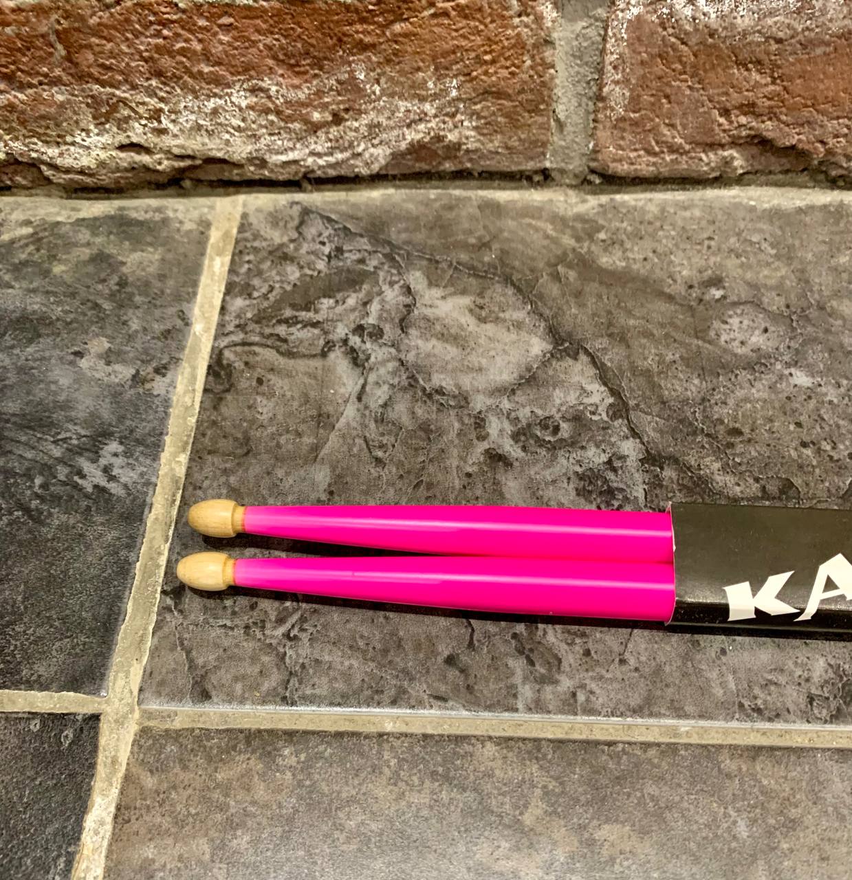 Барабанные Палочки Флуоресцентные из Граба Kaledin 5A Pink - изображение 6