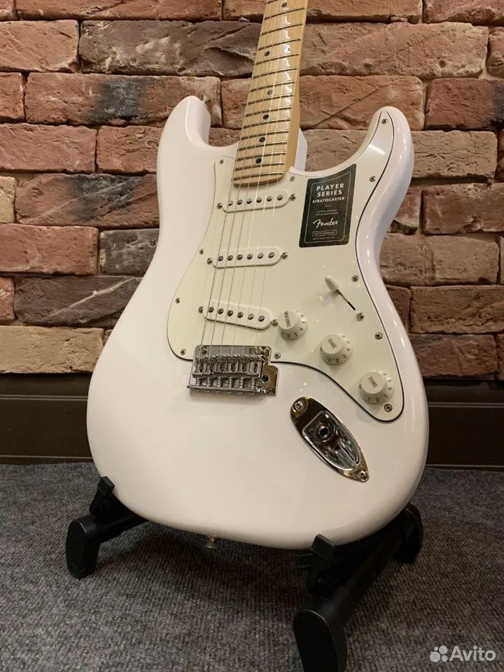 Электрогитара Fender Player Stratocaster MN Polar