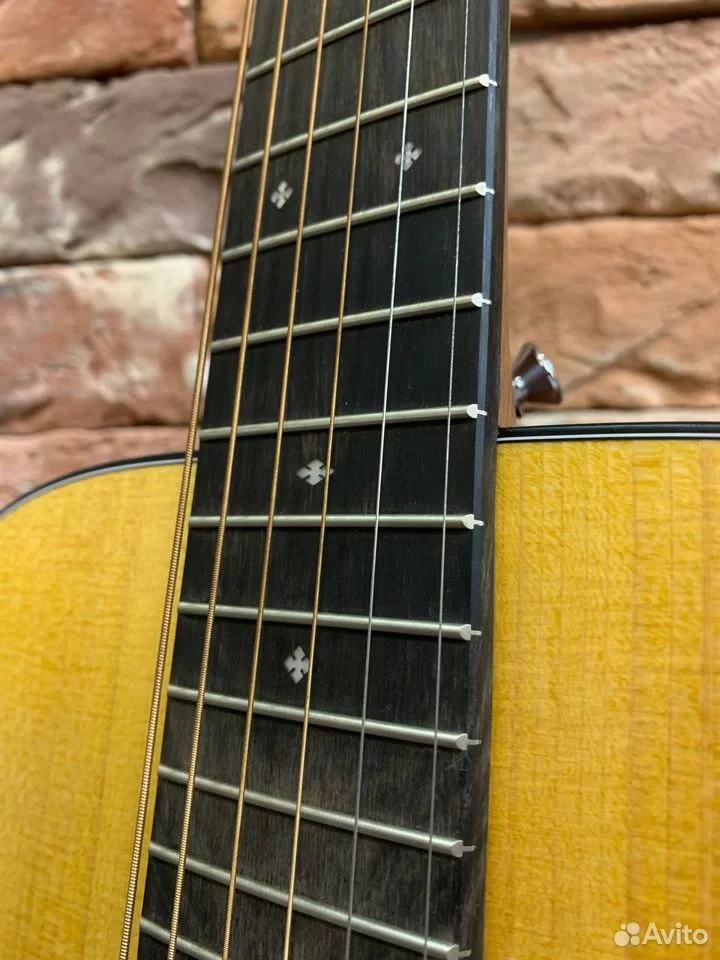Акустическая Гитара Martin Guitars 000JR-10E Shawn - изображение 5