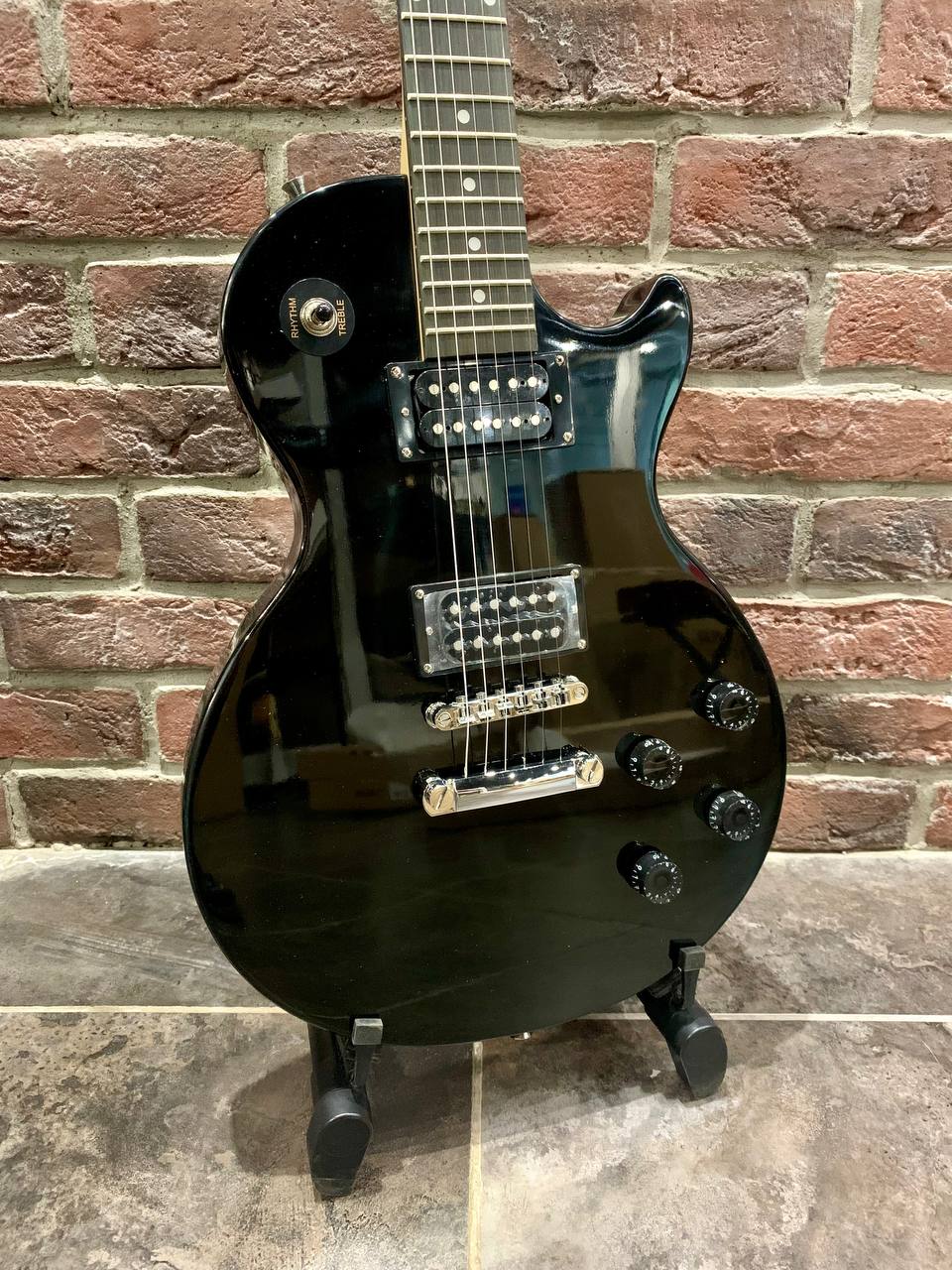 Электрогитара Les Paul HH-BK + Цифровой Комбик 15 ват с Эффектами и Драм Машиной - изображение 3