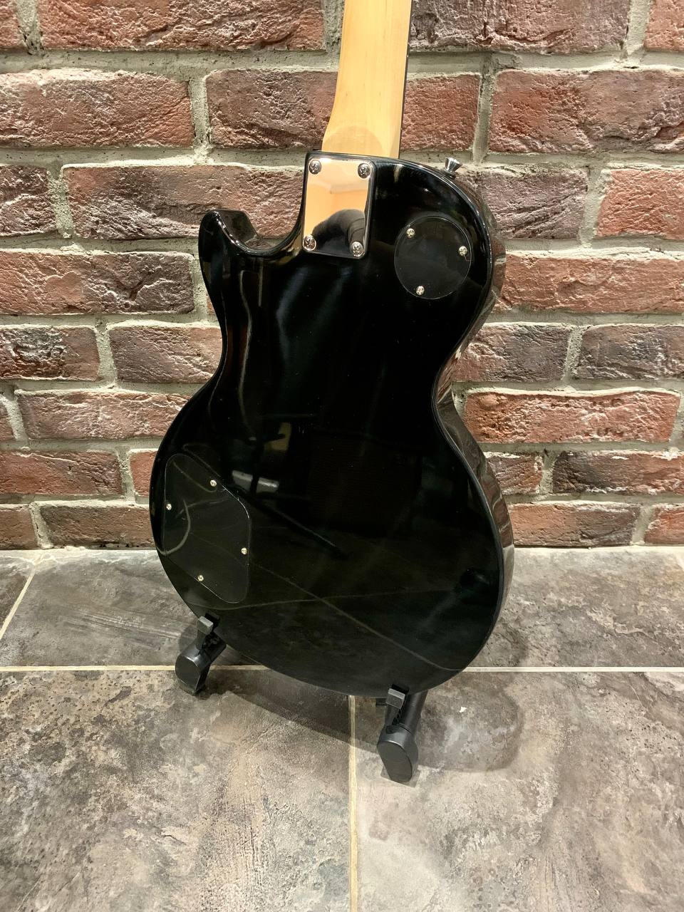 Электрогитара Les Paul HH-BK + Цифровой Комбик 15 ват с Эффектами и Драм Машиной - изображение 4