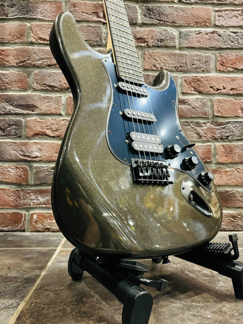 Электрогитара Stratocaster HSS + Мощный Комбик с Перегрузом (комплект) - изображение 3