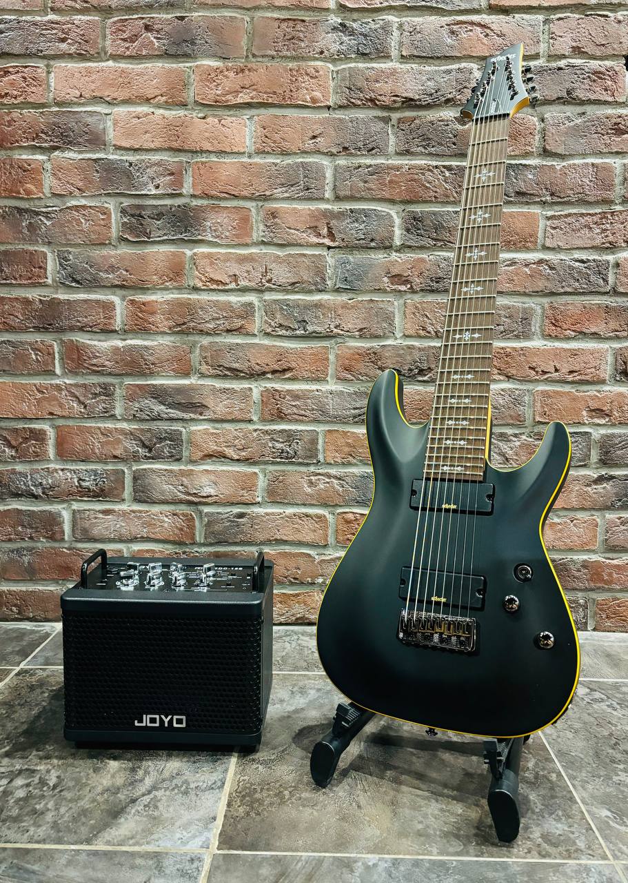 Электрогитара Schecter Demon + Цифровой Комбик с Эффектами и Встроенным Аккумулятором