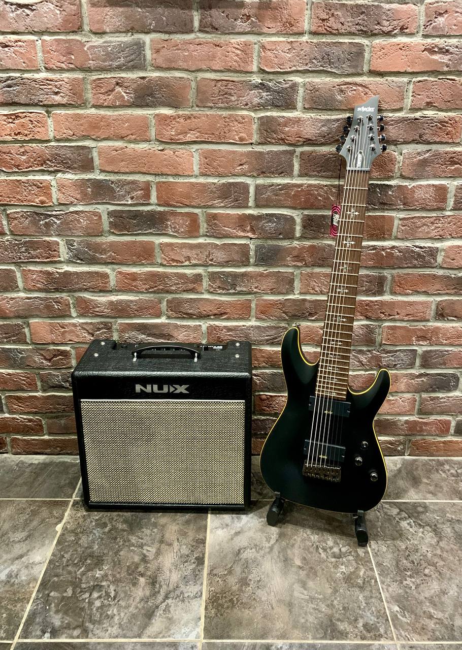 Электрогитара Schecter Demon 8 BKS + Комбик-Процессор NUX 40 вт