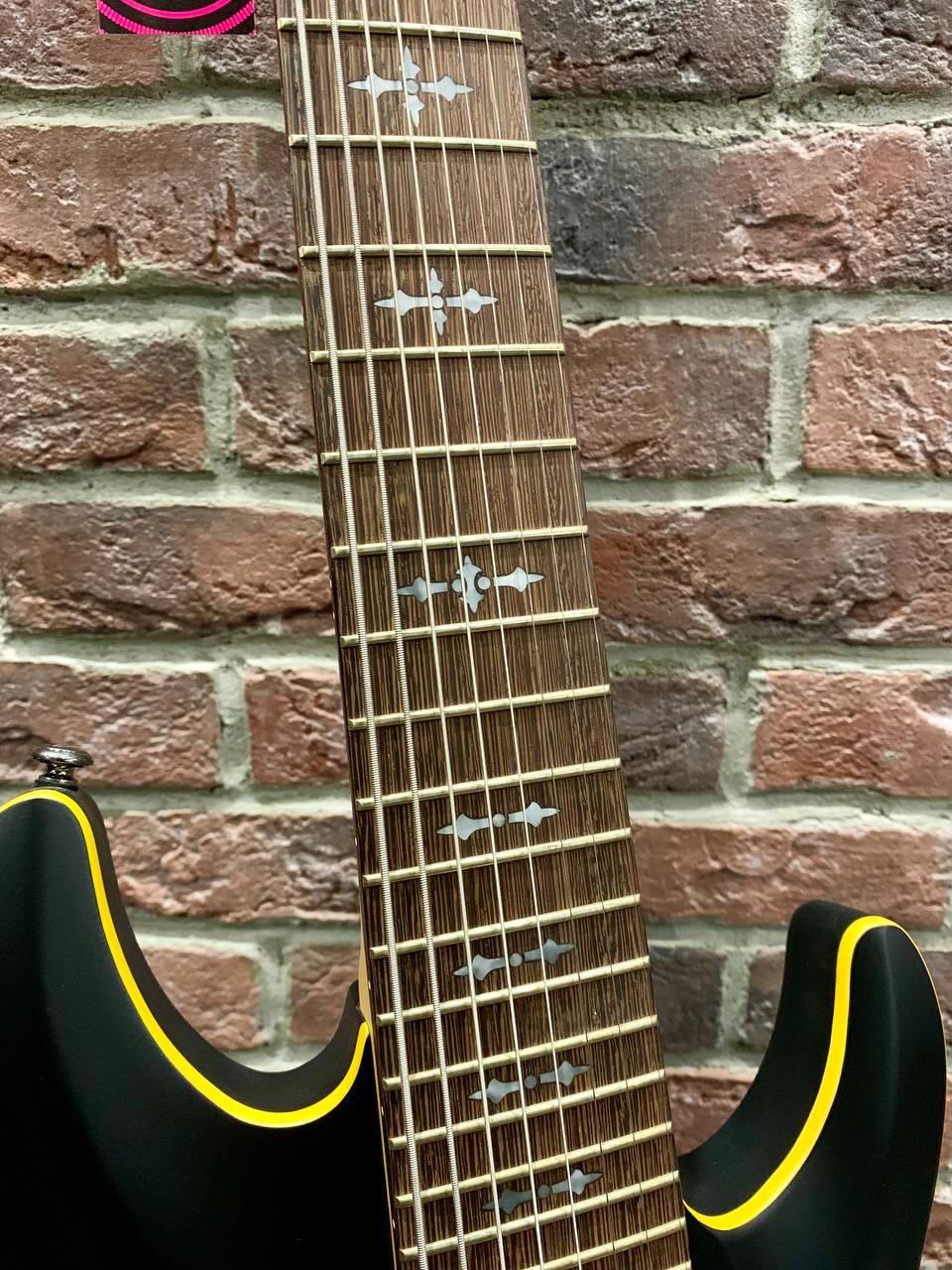 Электрогитара Schecter Demon 8 BKS + Комбик-Процессор NUX 40 вт - изображение 6