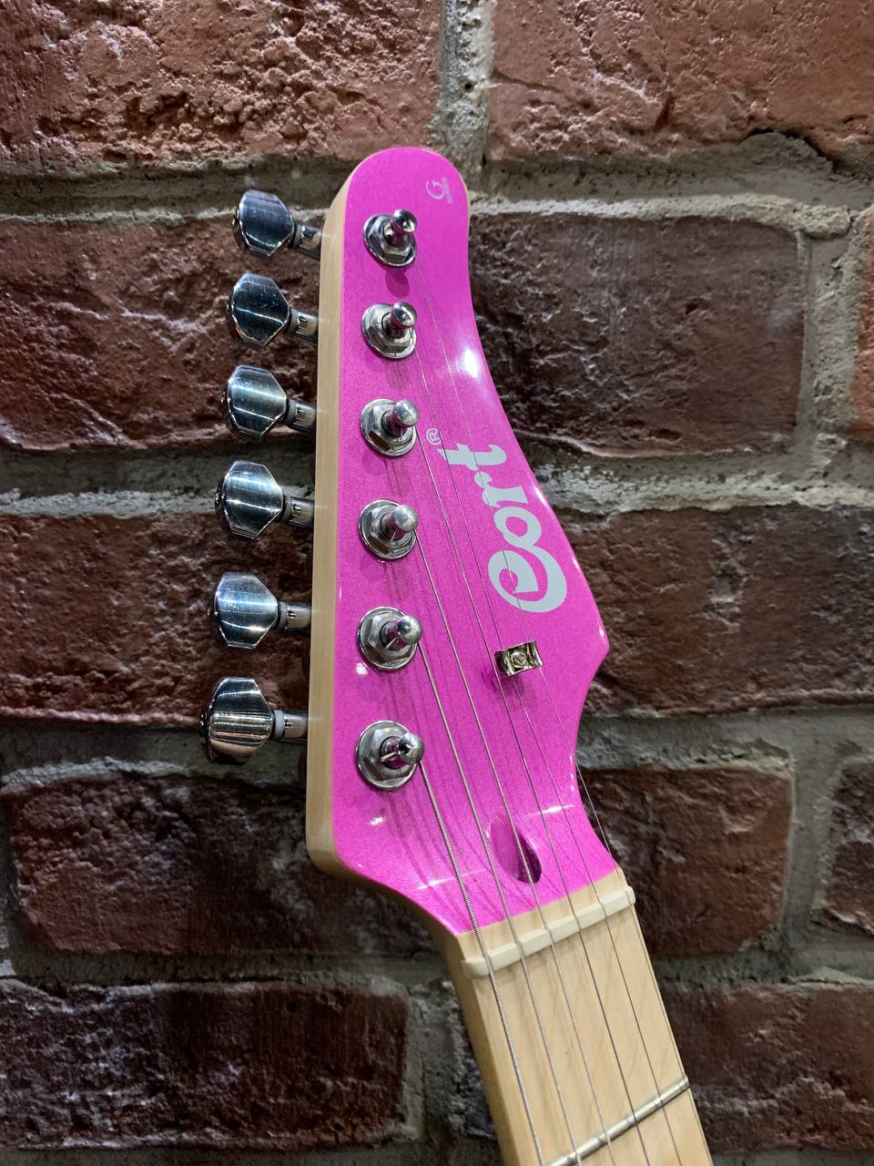 Электрогитара Cort G250 Pink + Мощный Комбик с Перегрузом (Индонезия) - изображение 8