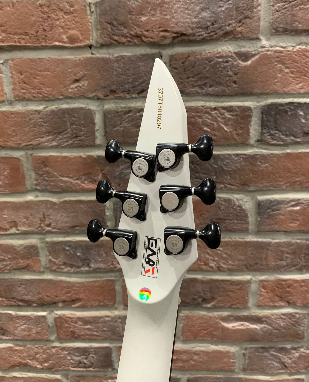 Электрогитара EART Guitar EYP-Pulse White  - изображение 9