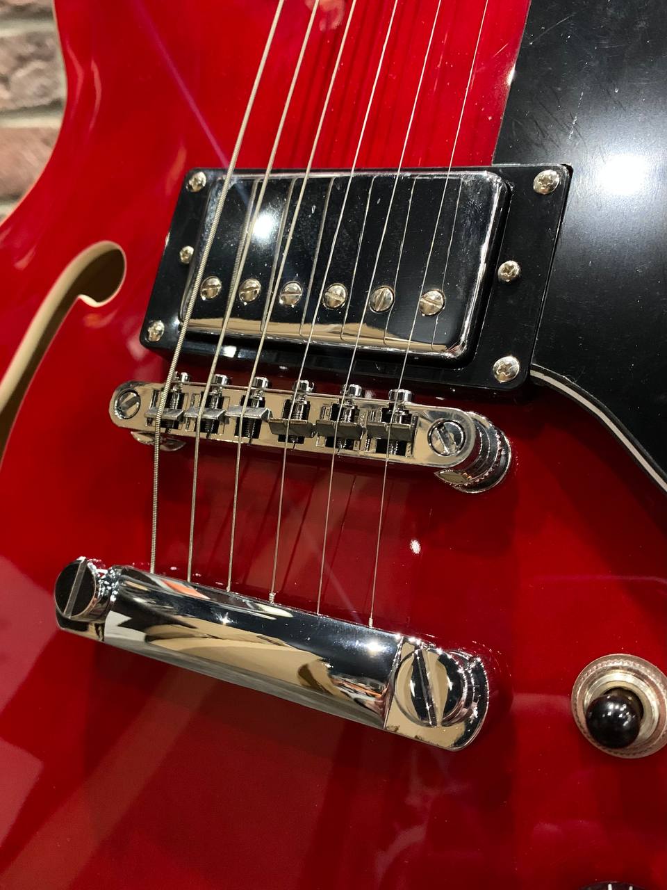 Электрогитара EART 335 Gloss Red - изображение 4