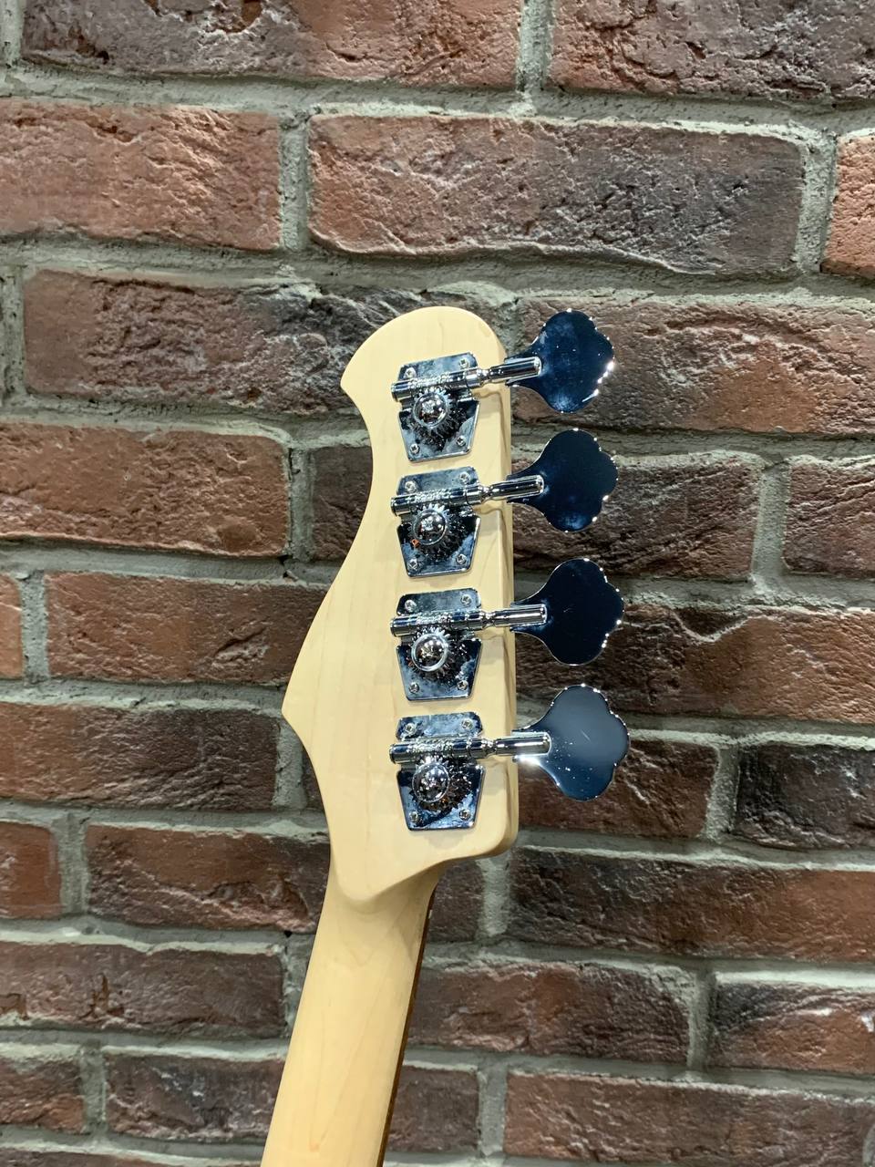 Бас Гитара Precision Bass BK-RD - изображение 8