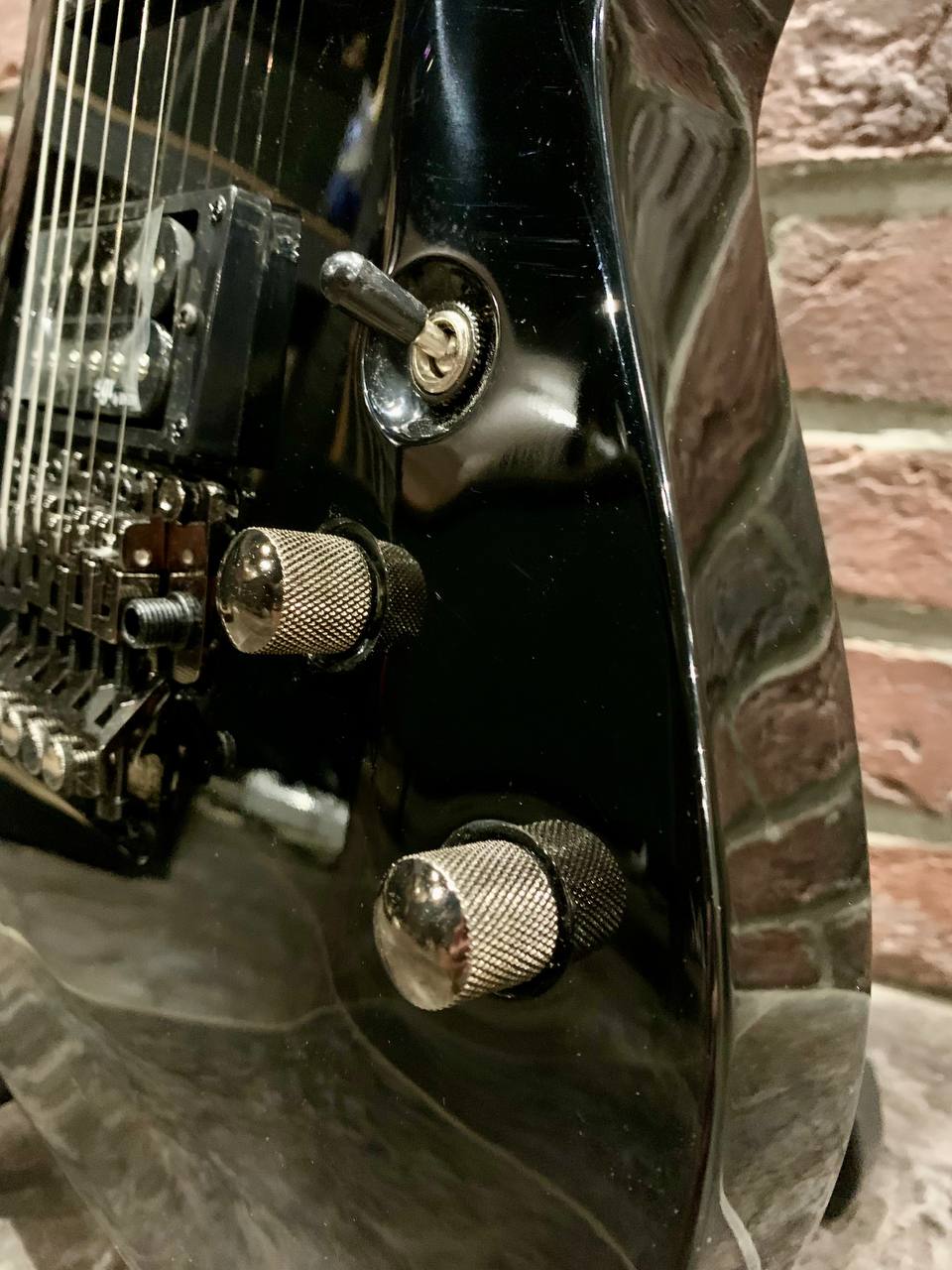 Электрогитара Schecter Floyd Rose SGR C-1 FR - изображение 5