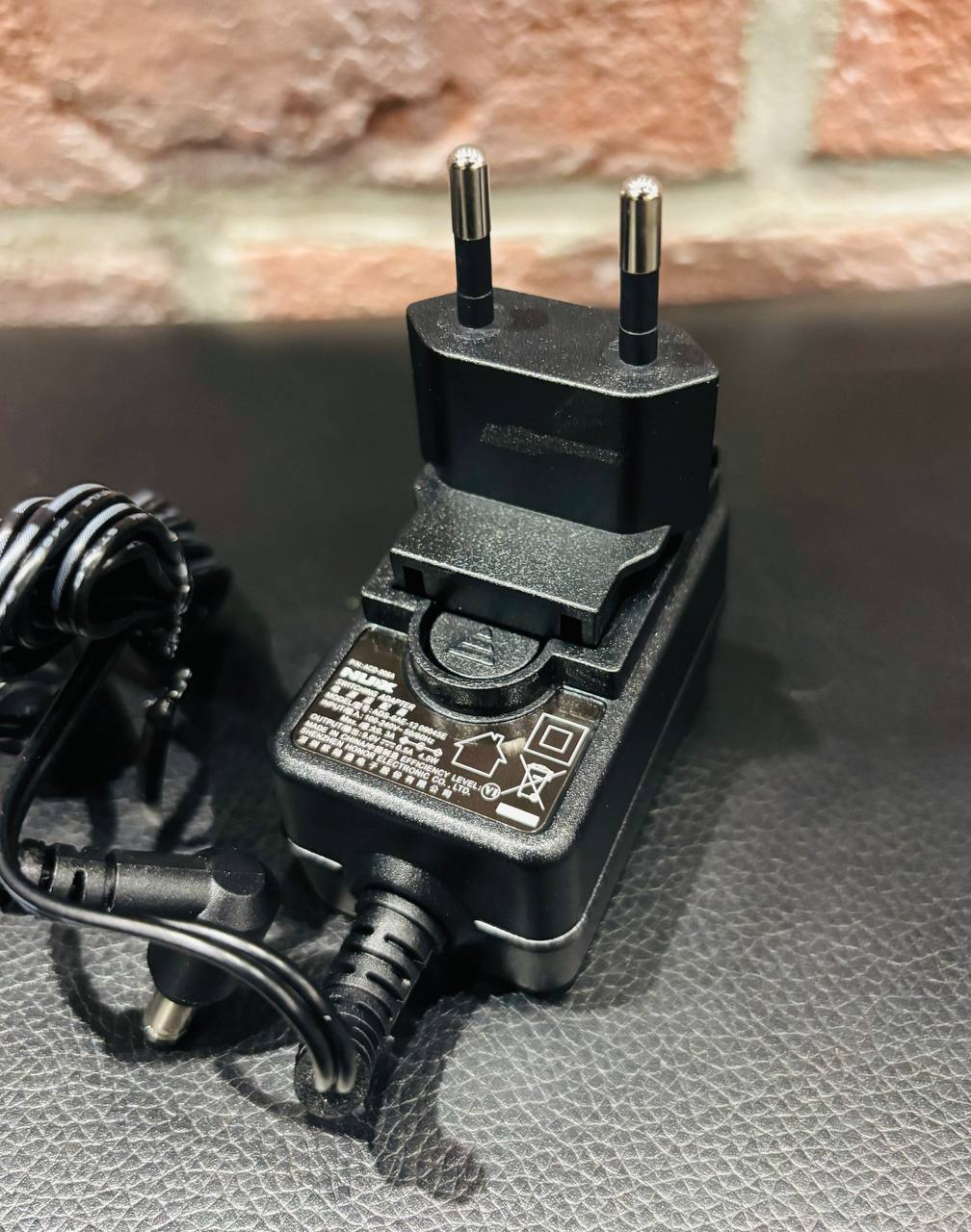Блок Питания NUX 9v для Педалей Эффектов - изображение 3
