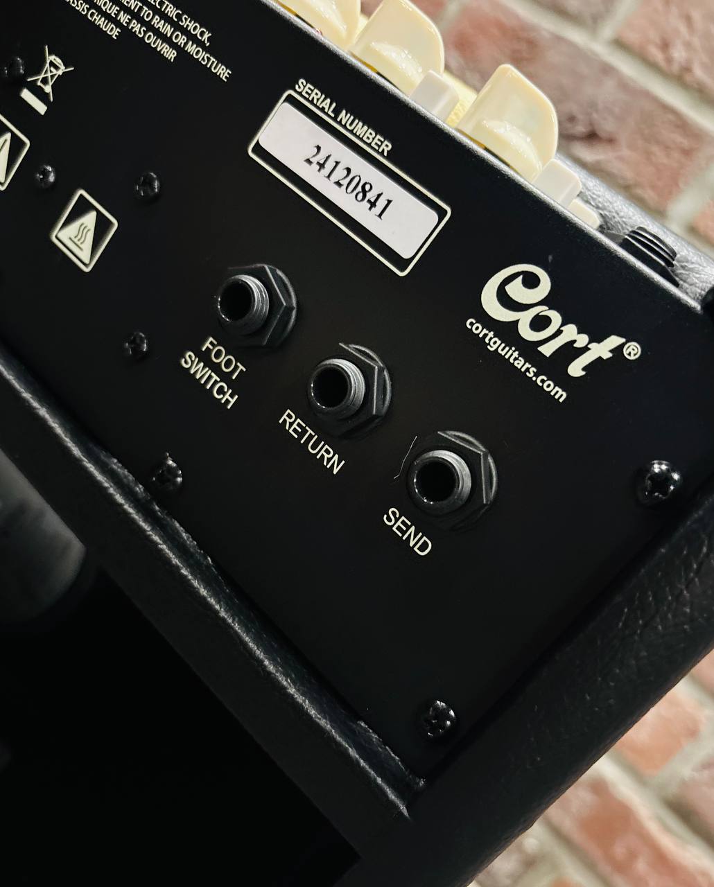 Гитарный Комбоусилитель Cort 30 ват - изображение 9
