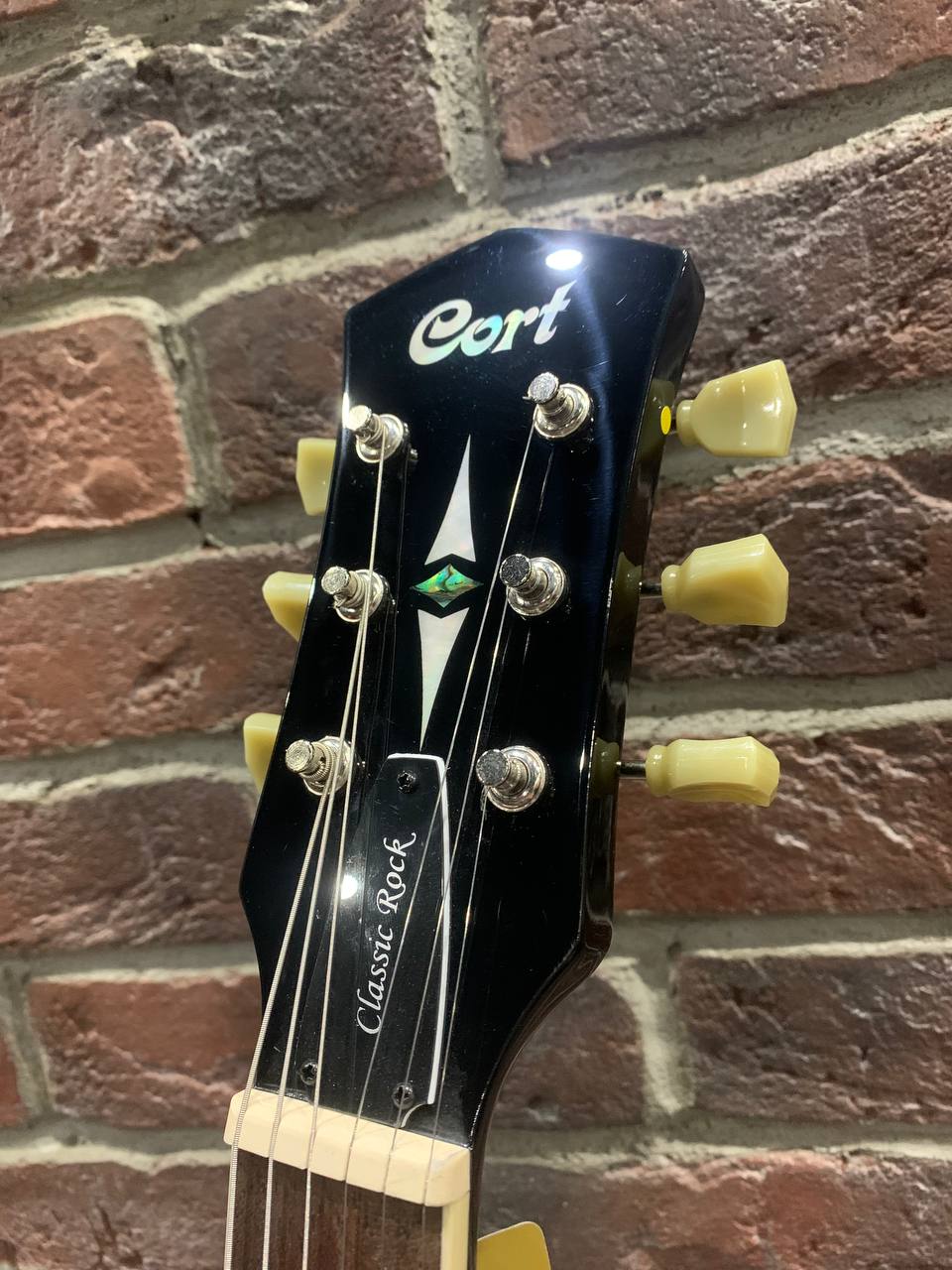 Электрогитара Cort CR 250 Les Paul (Classic Rock Edition) - изображение 6